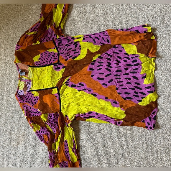 Beautiful and vibrant shirt from Anthropologie. Great for summer, fall & spring - Picture 2 of 3